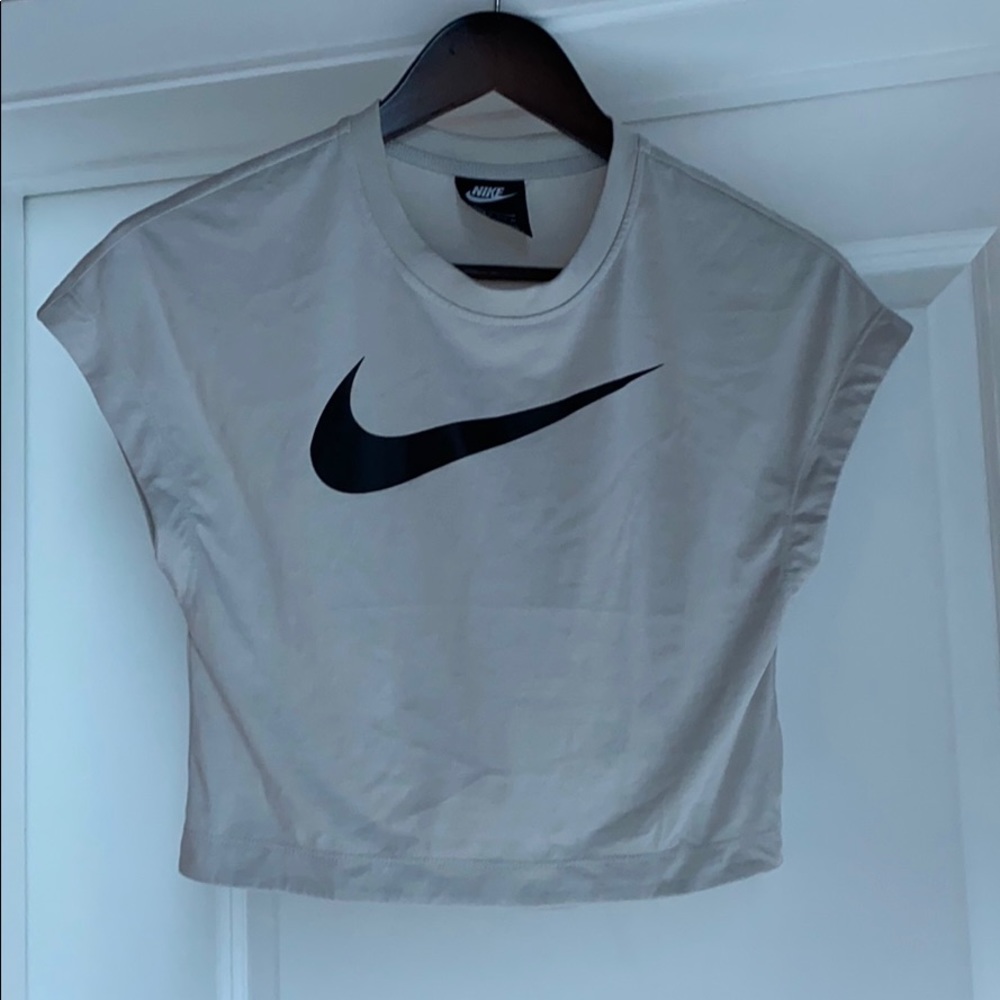 Nike Crop Top